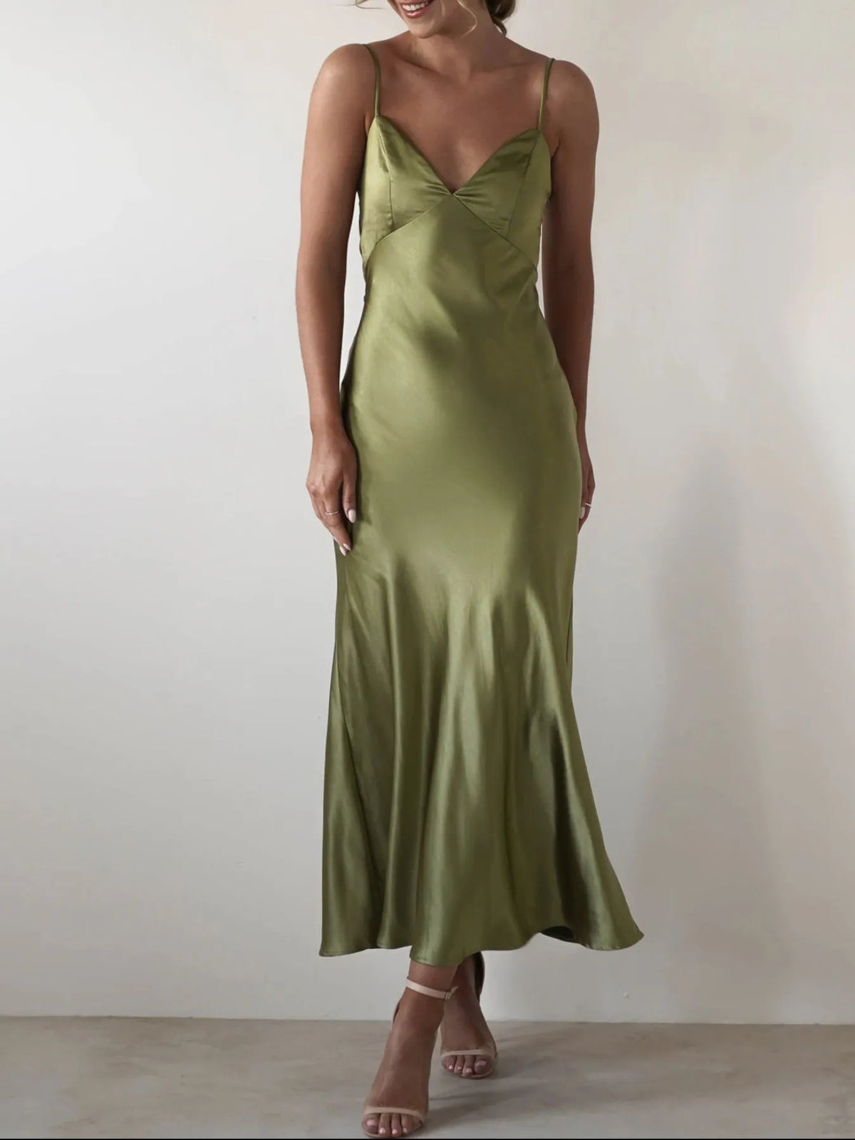 Vera · vestido largo de raso con espalda descubierta — vista 6