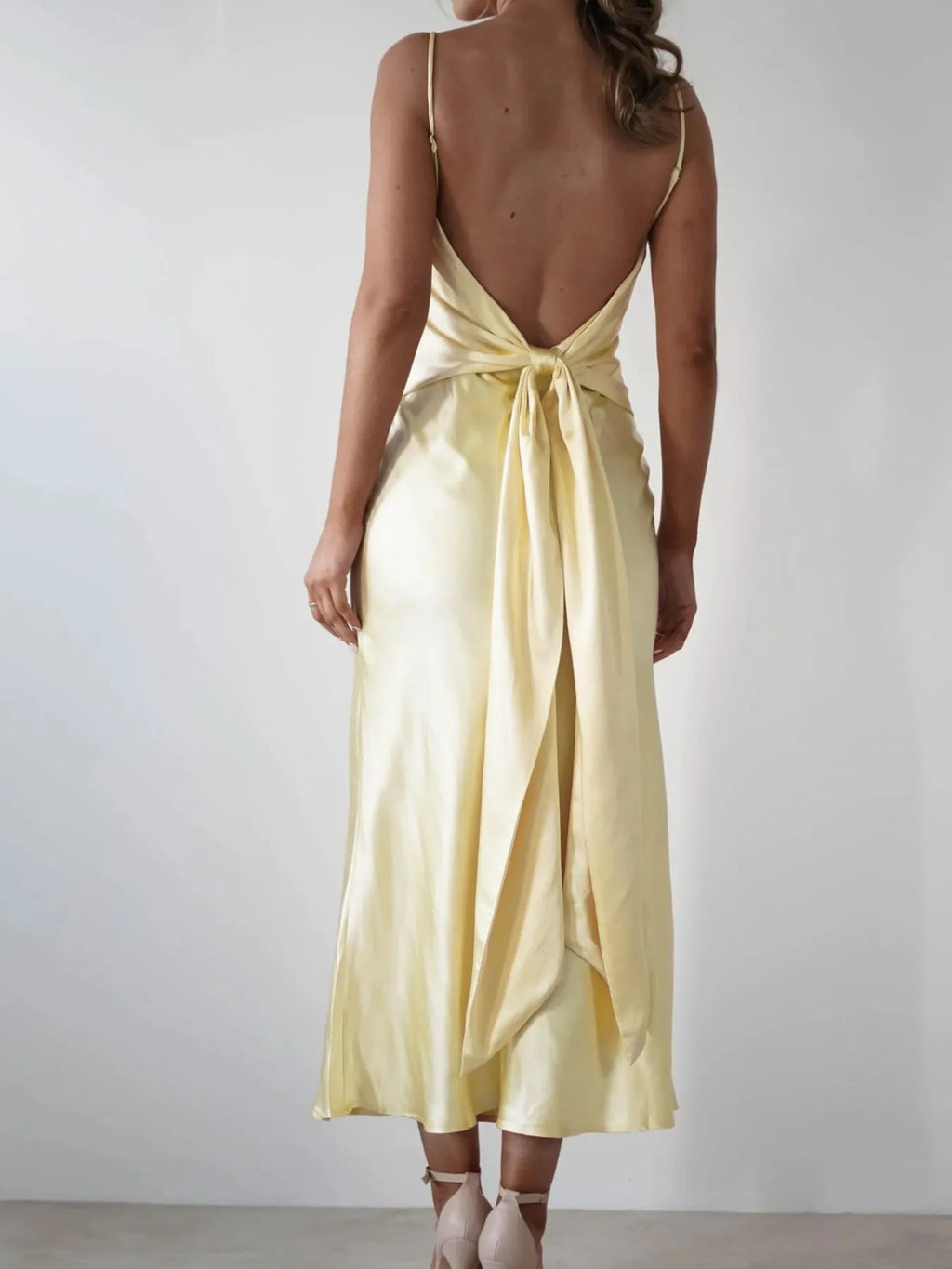 Vera · vestido largo de raso con espalda descubierta — vista 12