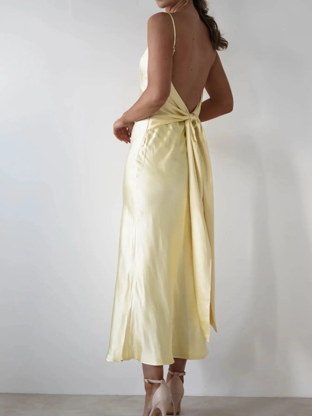 Vera · vestido largo de raso con espalda descubierta — vista 14
