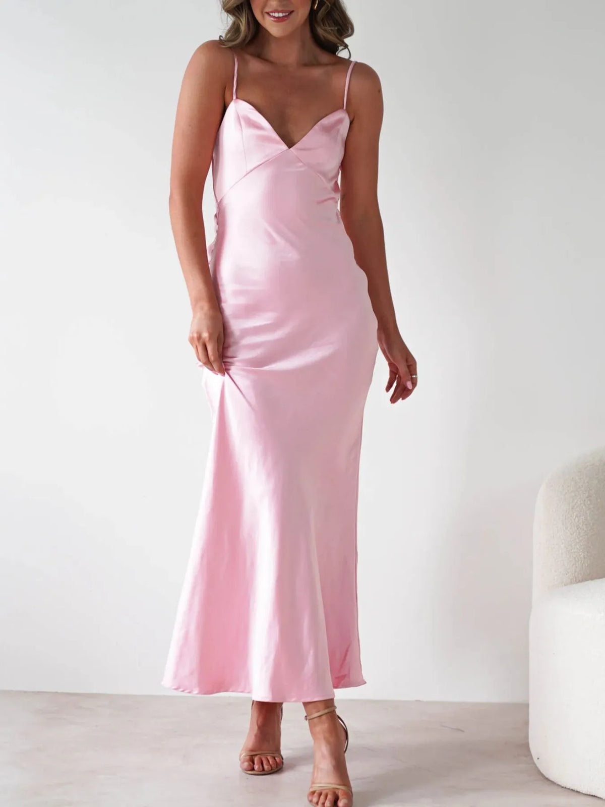 Vera · vestido largo de raso con espalda descubierta — vista 16